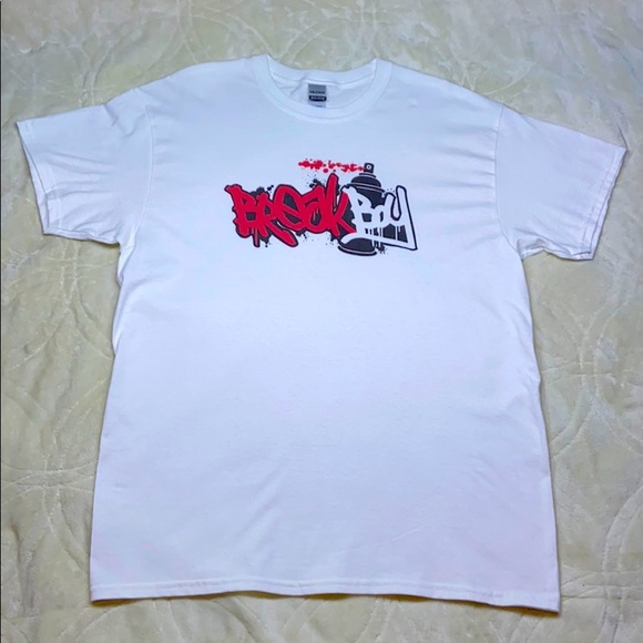 Gildan T Shirt - Picture 1 of 3